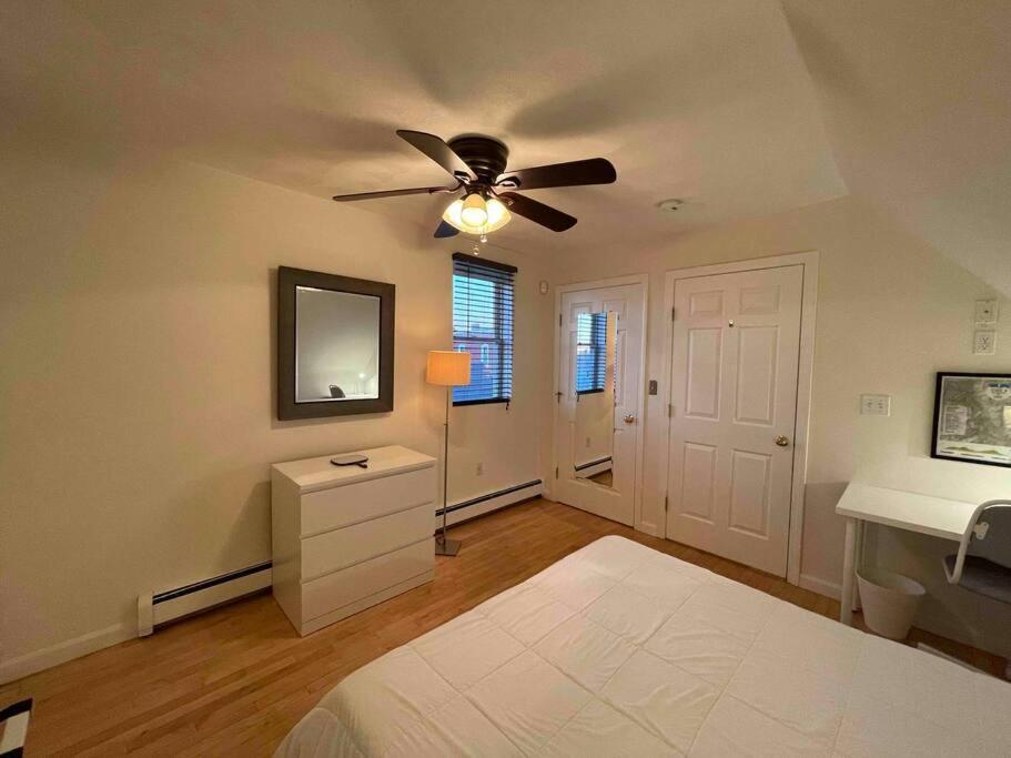 Cozy Condo With All Perks & Parking Close To Encore Casino Everett Exterior photo