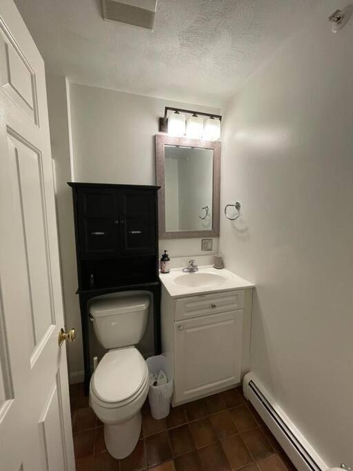 Cozy Condo With All Perks & Parking Close To Encore Casino Everett Exterior photo